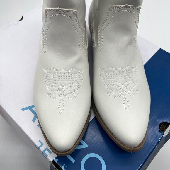 Arizona Jean Co Womens Maybrook Block Heel Cowboy Boots Cream Size 9M - Picture 3 of 11